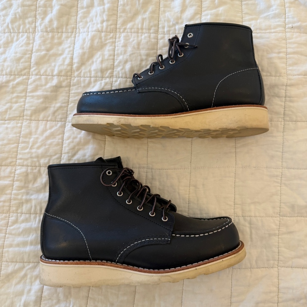 Red Wing Womens 6 Inch Classic Moc Short Boots Black Leather 8.5